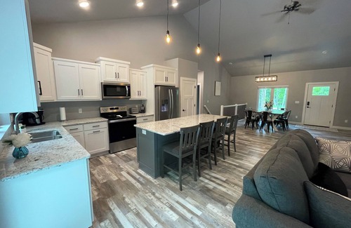 Egg Harbor House | 3 Neighboring Homes - 13 Bedrooms & 16 Bathrooms - Sleeps 48 - 3 Hot Tubs