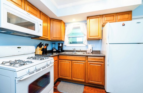 Union Pier Cottage | 3 Nt Min! Union Pier Cottage Close To Beach & Downtown!