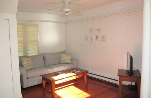 Union Pier House | 3 Nt Sum Min! - Cozy Cottage Near Union Pier & Private Beach Access!