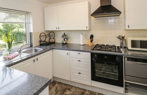Pulverbatch Cottage | 3 OAKS LODGE, pet friendly, with open fire in Pulverbatch