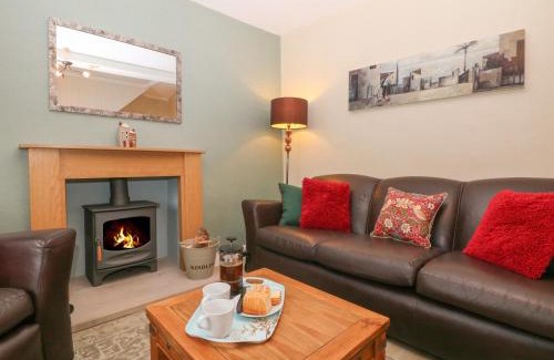 Monyash House | 3 Old Hall Cottages