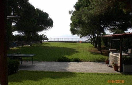 Schinias Villa | 3 or 5 BEDROOM BEACHFRONT VILLA ON MARATHON BAY - SCHINIAS, AMID PINE TREES