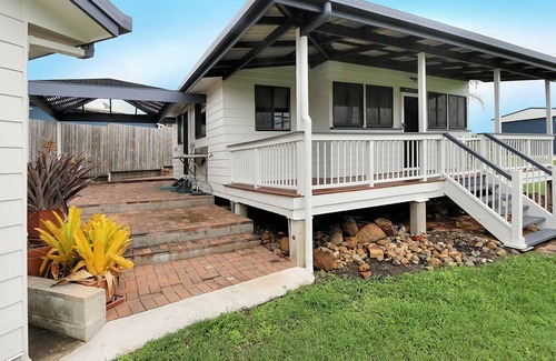 Elliott Heads Cottage | 3 Park Street Elliott Heads