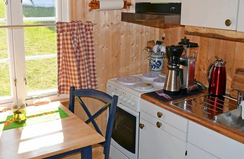 Vestvagøy House | 3 person holiday home in Gravdal