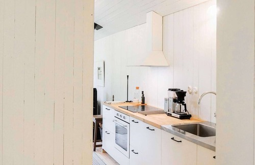 Orebro County House | 3 person holiday home in ÖREBRO