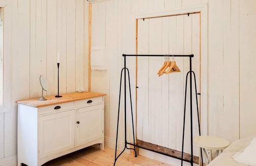 Orebro County House | 3 person holiday home in ÖREBRO
