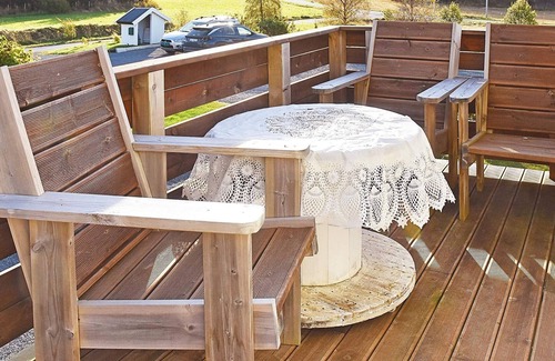Oksvoll Apartment | 3 person holiday home in Oksvoll