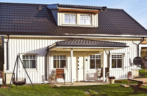 Oksvoll Apartment | 3 person holiday home in Oksvoll