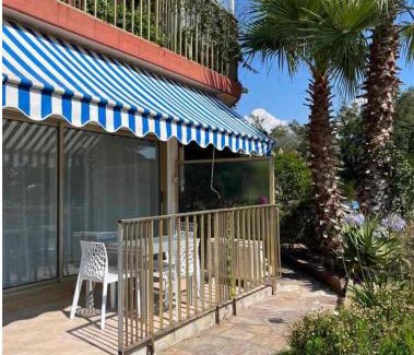 Mandelieu-la-Napoule Beach Apartment | 3 pièces avec piscine à 5 minutes à pied de la plage!