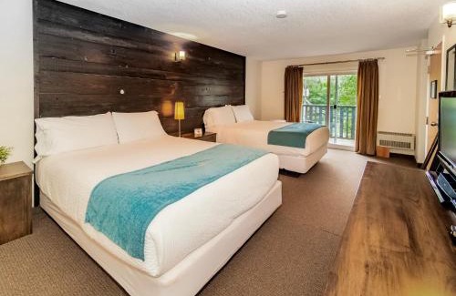 Port Sydney Resort | 3 Pines Lodge Muskoka