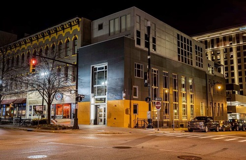Downtown Apartment | 3 Private King Suites - The Finnley Hotel