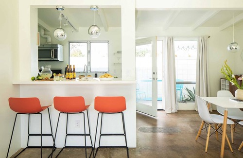 Tahquitz River Estates Cottage | 3 Private Rooms At The Wesley Hotel Perfect for Group Stays