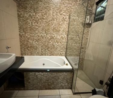 Colegio Batista Apartment | 3 quartos e área privativa próximo ao centro hidromassagem