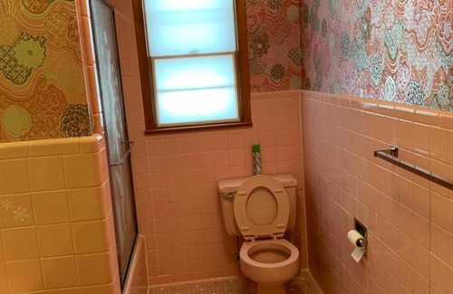 New Brunswick House | #3 QueenSize Bed bright room near New Brunswick NJ downtown