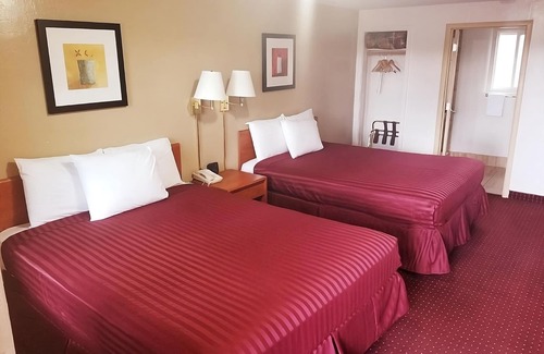 Williams House | 3 Quiet, Comfortable Units in Williams, Free Bfast & Parking, Elk Ridge Ski Lift