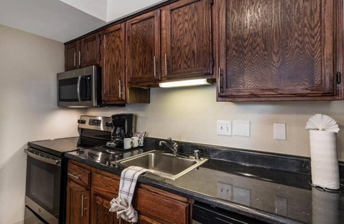 Biggs Field Hotel | 3 Relaxing Suites – Pet-Friendly, Kitchen Access & Pool