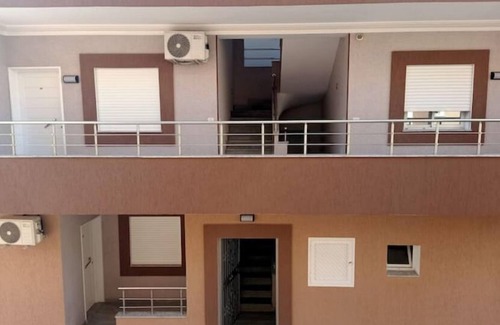 Rafraf Apartment | 3 Residences, 6 Appartements per Residence