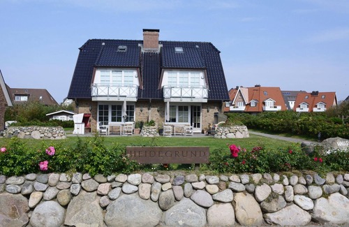 Wenningstedt-Braderup Apartment | 3-room vacation apartment close to the beach with approx. 53 m², for up to 4 people