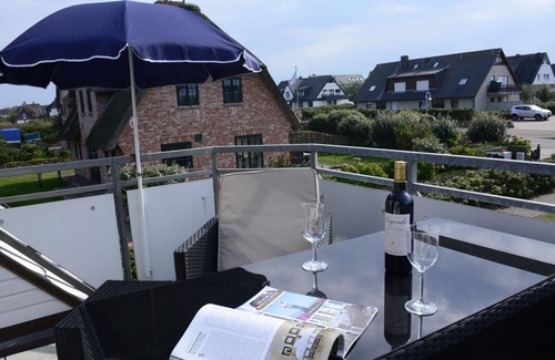 Wenningstedt-Braderup Apartment | 3-room vacation apartment close to the beach with approx. 53 m², for up to 4 people