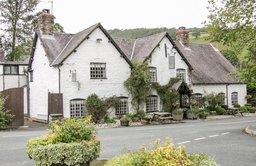 Llangollen House | 3 ROCK TERRACE, character holiday cottage in Glyn Ceiriog