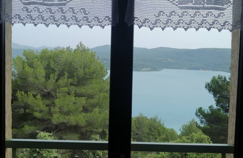 Sainte-Croix-du-Verdon Apartment | 3-room apartment 55 m2, terrace 15 m2, breathtaking view, sleeps 4, air-conditioned, WIFI