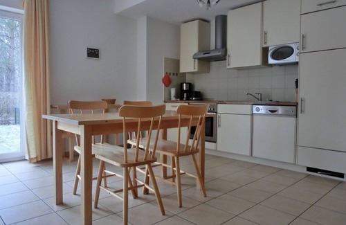 Ribnitz-Damgarten Apartment | 3-room apartment with 2 floors, 2 bedrooms in a quiet location for 6 pers. with WLAN -