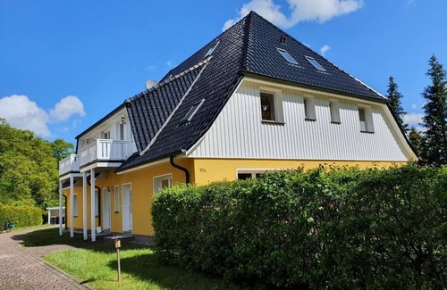 Ribnitz-Damgarten Apartment | 3-room apartment with 2 floors, 2 bedrooms in a quiet location for 6 pers. with WLAN -