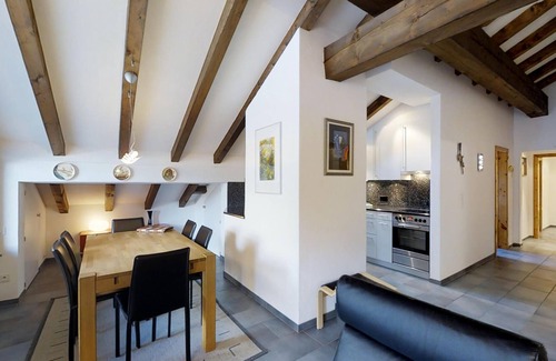 Silvaplana Apartment | 3-room apartment on the top floor, 87m2.