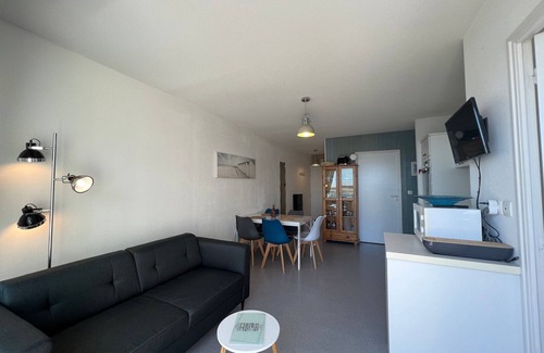 Port-Louis Apartment | 3-room apartment with balcony, close to amenities, parking included