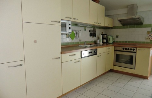 Kraksdorf Apartment | 3 room apartment with balcony for up to 6 people, beach chair, 1,000 m to the beach, fireplace