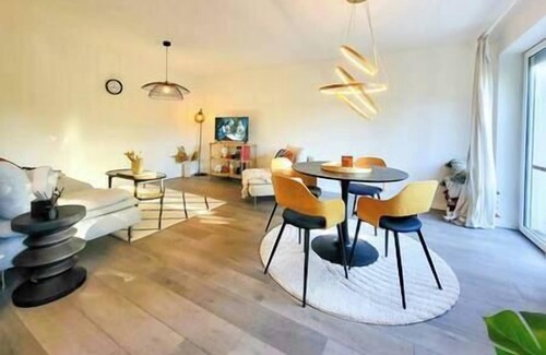 Unterhaunstadt Apartment | 3 room design apartment - balcony-close to highway