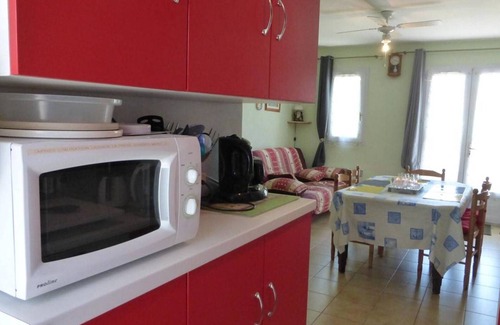 Landevieille House | 3-room house, 5 sleeps in Landevieille, terrace, Wi-Fi