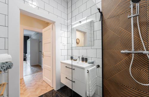Kosice Old Town Apartment | 3 - room Masaryk 100m2 Apartment B Centrum Košice