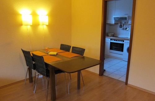 Iserbrook Apartment | 3 room non-smoking apartment west of Hamburg for 6 people!