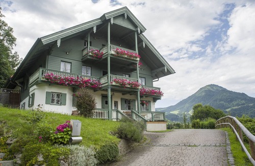 Oberaudorf Apartment | 3-room vacation apartment, 65 sqm on the 2nd floor with two bedrooms and balcony