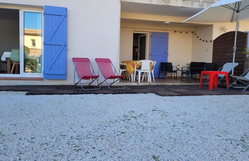 Giens Apartment | 3 rooms flat- ground floor of a cottage - 300 meters from the sea