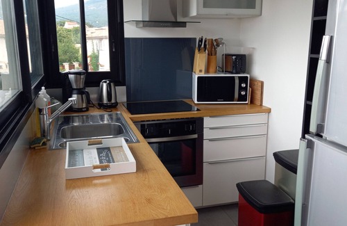 Saint-Vallier-de-Thiey Apartment | 3 rooms in the heart of the village of St Vallier de thiey