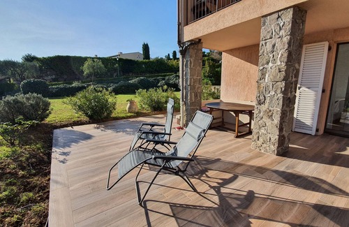 Villeneuve-Loubet Apartment | 3 rooms sea view on the French Riviera 5 minutes from the sea