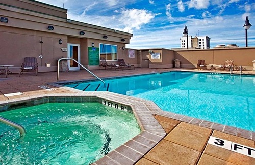 Historic District - North Hotel | 3-Star Hotel ∙ Holiday Inn Express Savannah - Historic District, an IHG Hotel