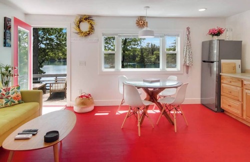 Mayfield Cottage | 3 Sandy Beachfront Cabins on Beautiful Spider Lake - Betty's Hideout