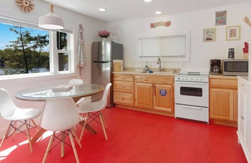 Mayfield Cottage | 3 Sandy Beachfront Cabins on Beautiful Spider Lake - Betty's Hideout