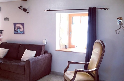 Les Magnils-Reigniers House | 3* self-catering cottage