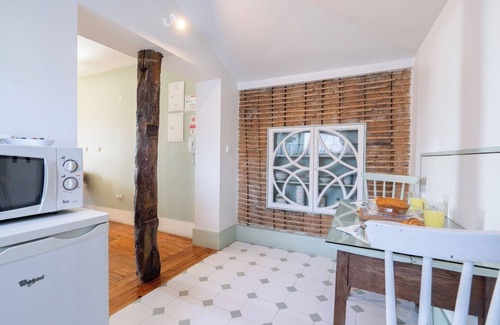 Boavista Apartment | 3 Spacious Peaceful Flats w/Jacuzzi and Garden