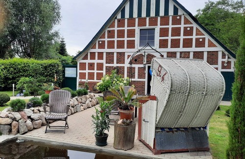 Neuenkirchen Apartment | 3-star farmhouse apartment on the ground floor, quiet location on the coast near Otterndorf
