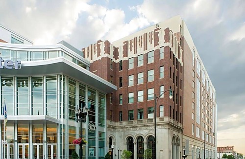 Hamilton District Hotel | 3-Star Hotel ∙ Renaissance Allentown Hotel