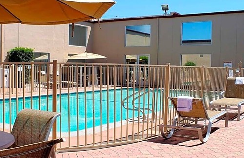 Winnetka Hotel | 3-Star Hotel ∙ Best Western Canoga Park Motor Inn