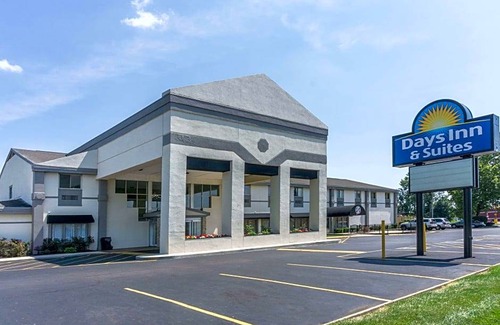Reynoldsburg Hotel | 3-Star Hotel ∙ Days Inn by Wyndham Columbus East Airport