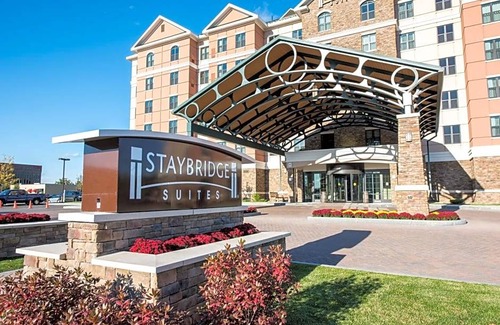 Newtonville Hotel | 3-Star Hotel ∙ Staybridge Suites Albany Wolf Rd-Colonie Center, an IHG Hotel