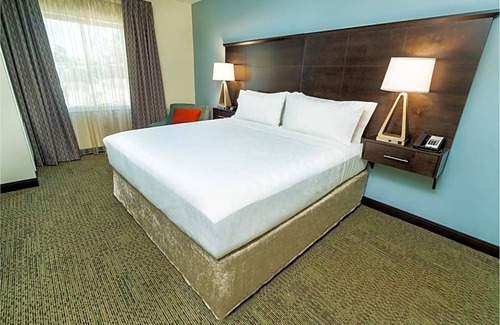 Newark Hotel | 3-Star Hotel ∙ Staybridge Suites - Newark - Fremont, an IHG Hotel