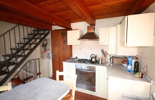 Argigliano House | 3 storey village house, 1 bedroom, living room, kitchen/dining room, bathroom